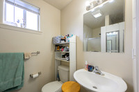 516 18th Ave N-13.jpg