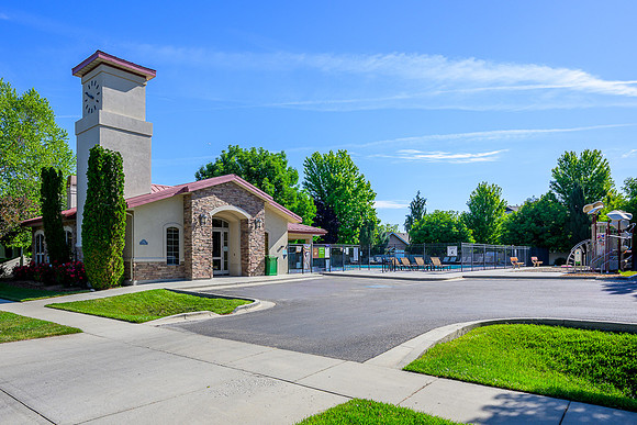4228 S Marsala-1.jpg