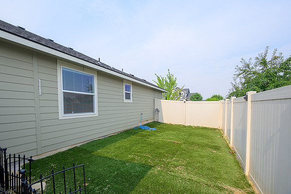 2244 S Knotty Timber-7.jpg