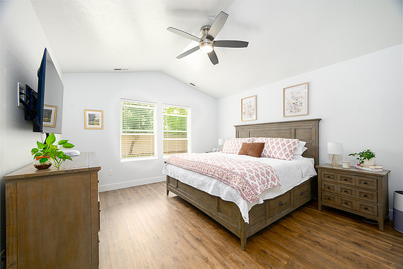 2244 S Knotty Timber-12.jpg