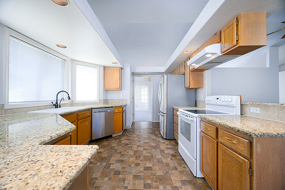 2166 W Sandalwood-23.jpg