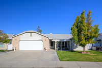 2166 W Sandalwood-15.jpg