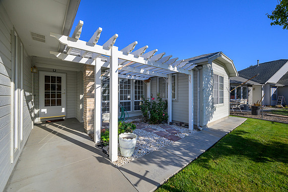 2166 W Sandalwood-18.jpg
