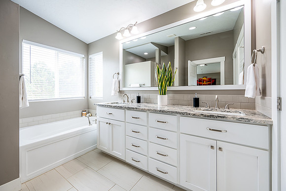 11151 Carriage Hill-38.jpg